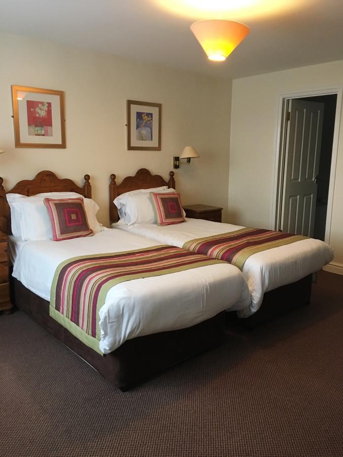 The Tally Ho Hotel - B&B Bicester Exterior photo